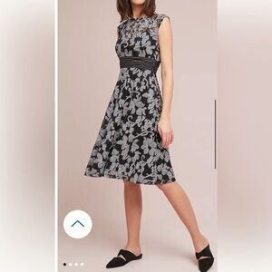 ANTHROPOLOGIE Sommer Floral Dress
Moulinette Soeurs in size 8